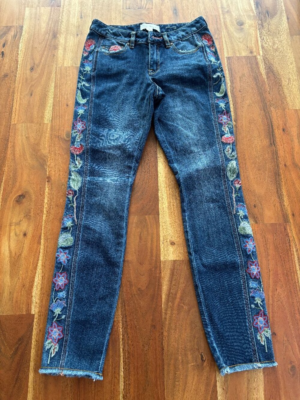 Sundance Embroidered Floral Jeans - Size 0 (25)